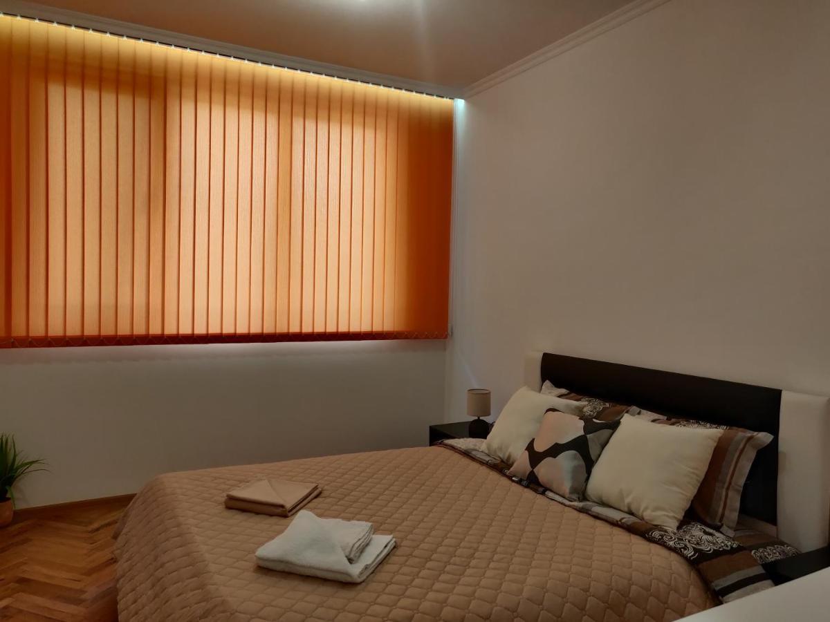 White Apartment Kazanlŭk Eksteriør bilde
